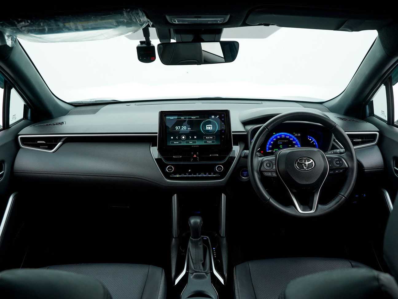 used 2023 Toyota Corolla Cross Hybrid 1.8