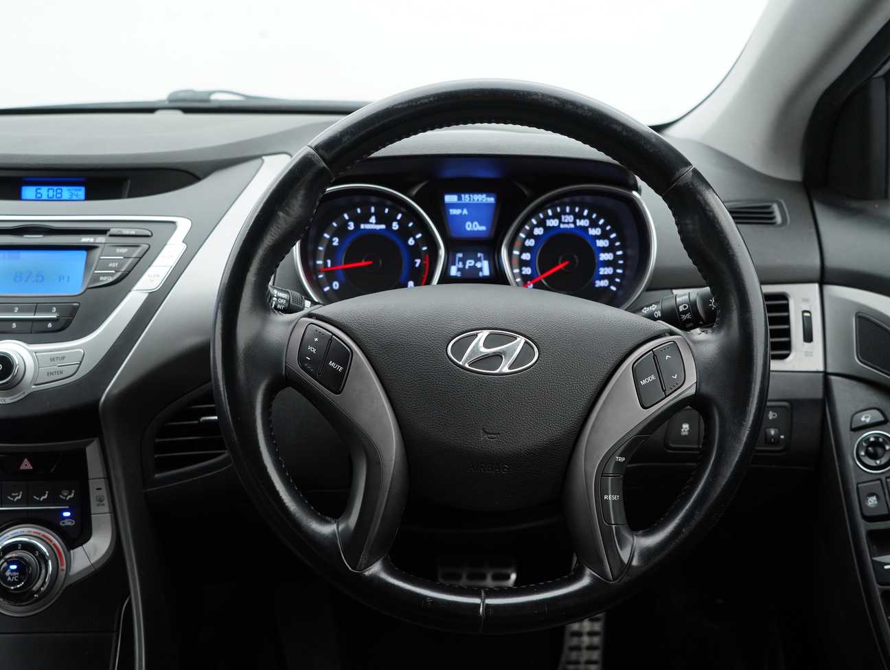 used 2014 Inokom Elantra  1.6