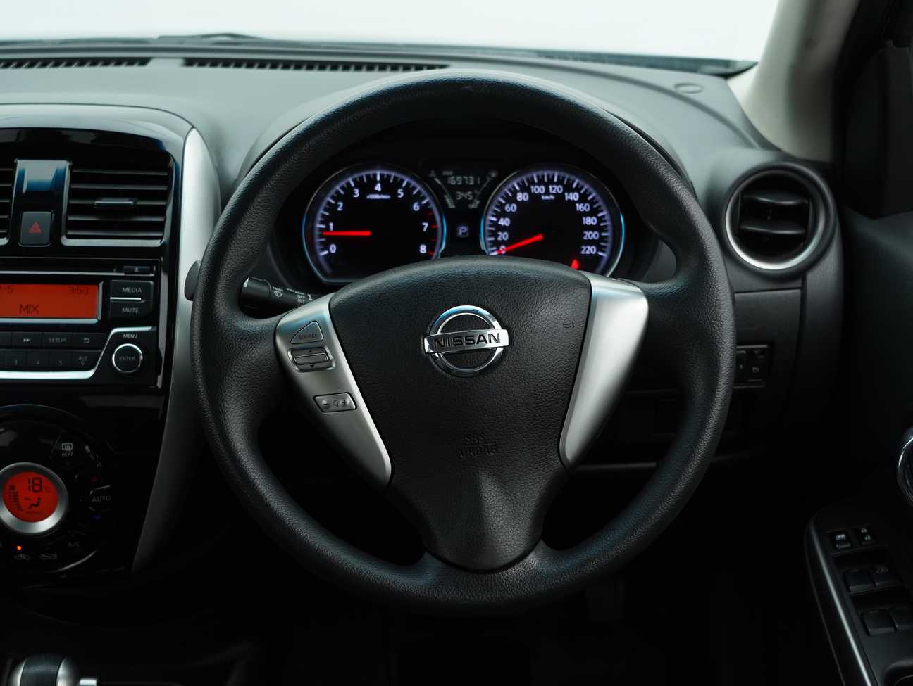 used 2015 Nissan Almera VL 1.5