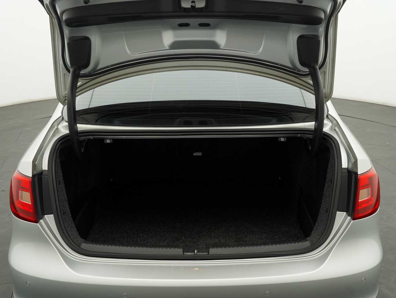 terpakai 2015 Volkswagen Jetta TSI 1.4