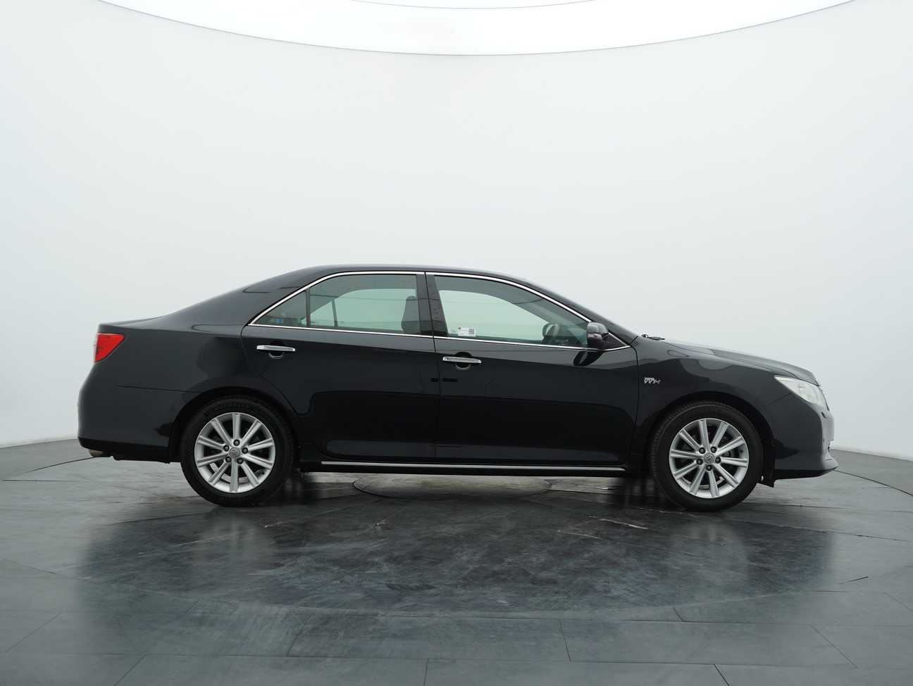 used 2014 Toyota Camry V 2.5
