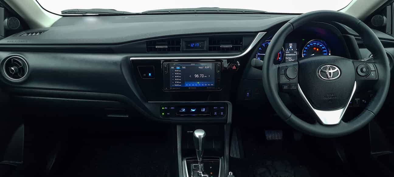 used 2018 Toyota COROLLA ALTIS G 1.8