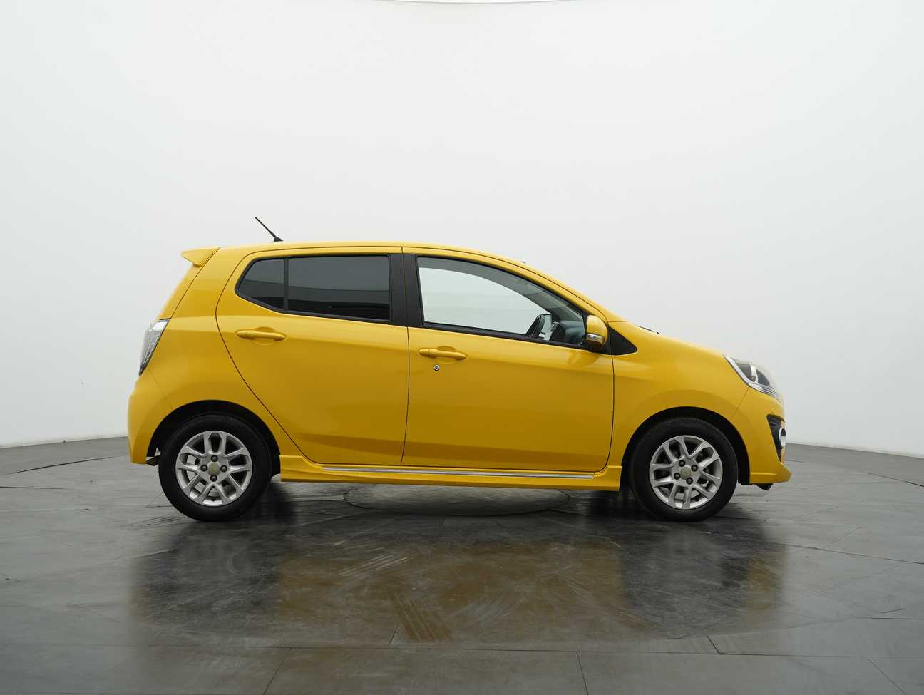terpakai 2016 Perodua AXIA Advance 1.0