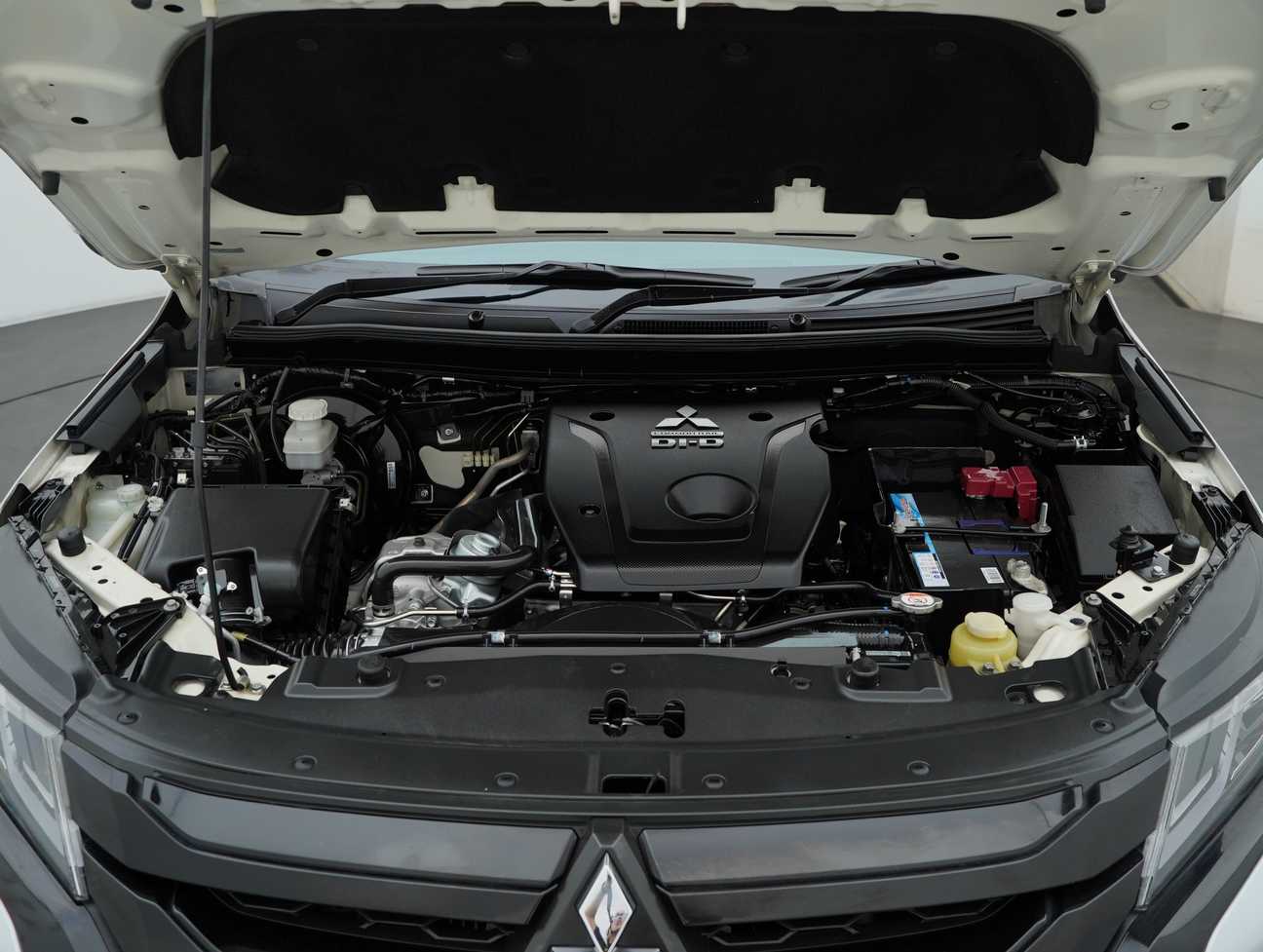 used 2021 Mitsubishi Triton VGT Athlete Dual Cab 4X4 2.4