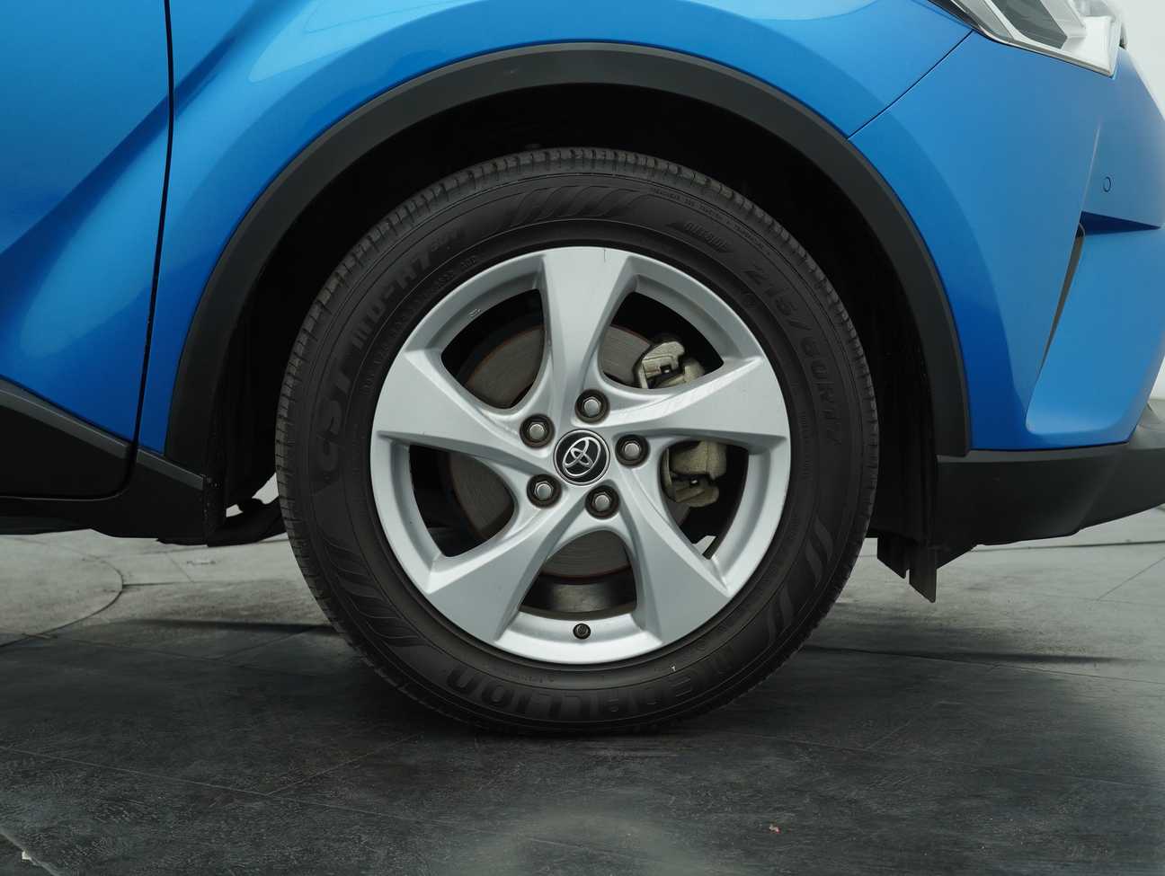 used 2018 Toyota C-HR  1.8