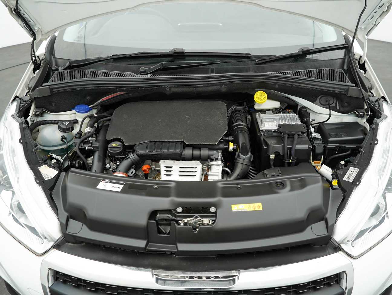 terpakai 2019 Peugeot 208 FL PURETECH 1.2