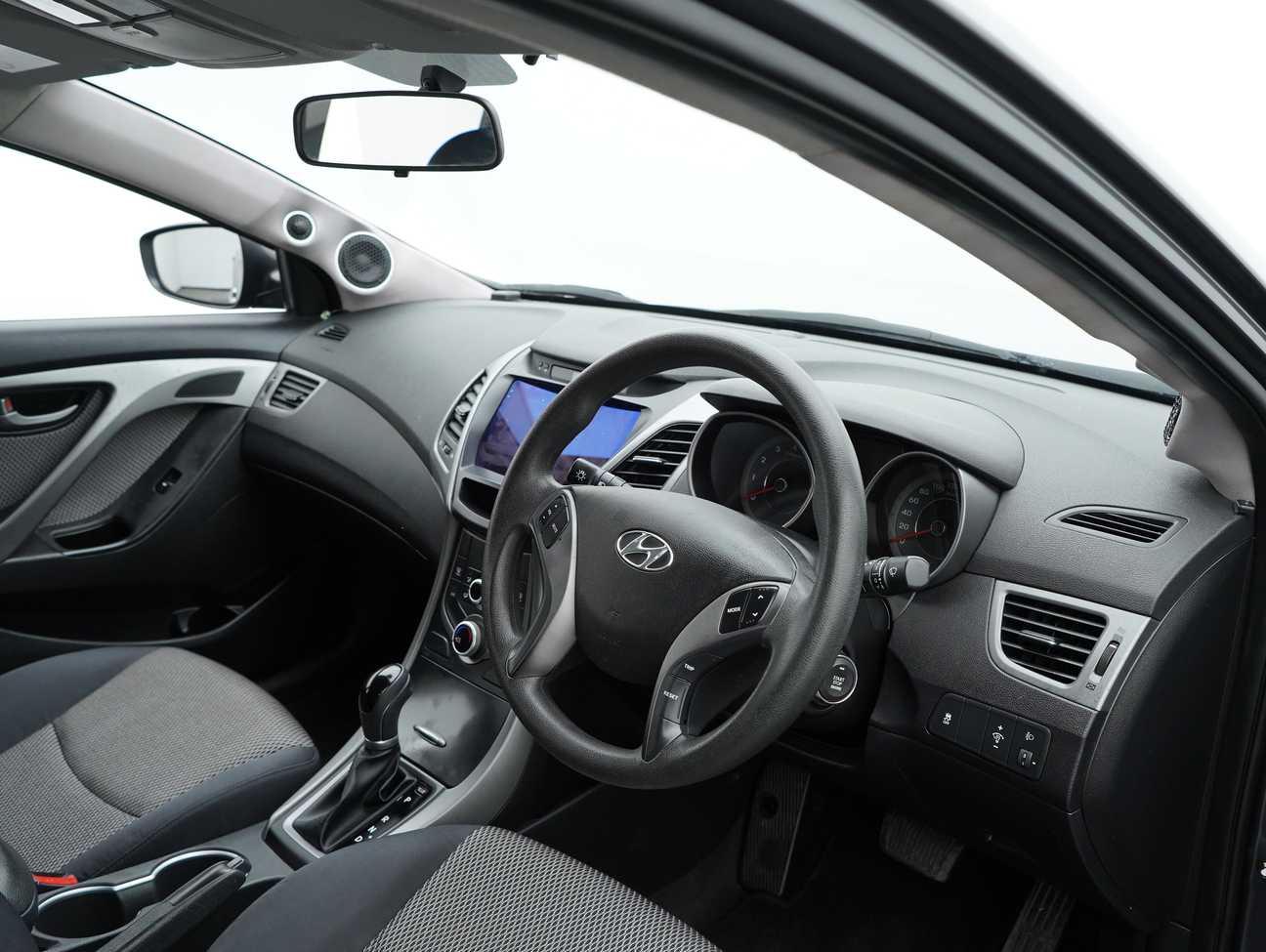 terpakai 2015 Hyundai Elantra  1.6
