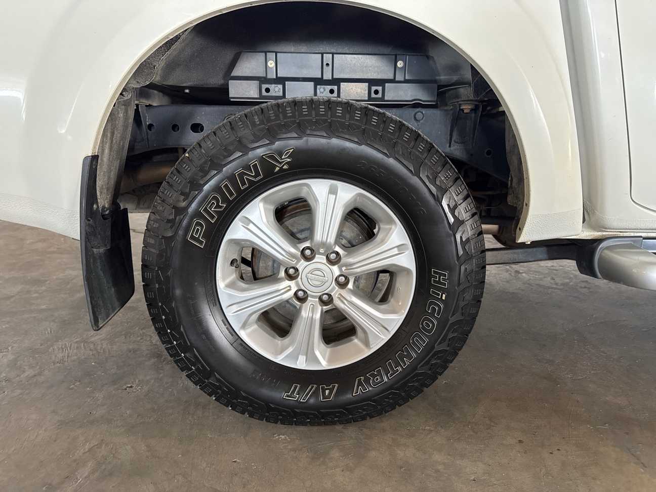 terpakai 2017 Nissan Navara NP300 V Dual Cab 2.5