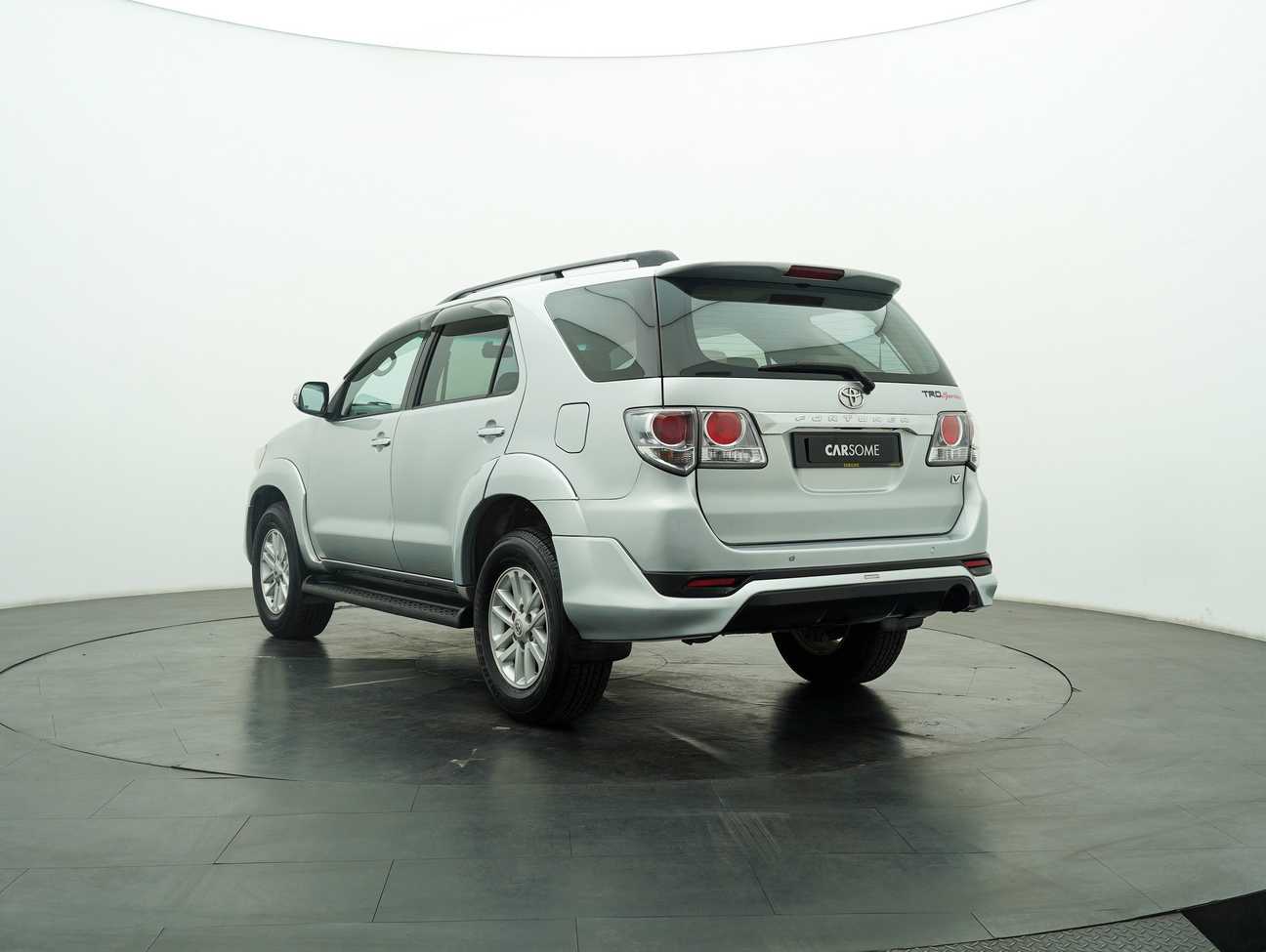 used 2012 Toyota Fortuner V 2.7