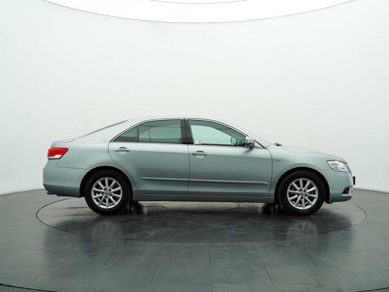 terpakai 2011 Toyota Camry G 2.0