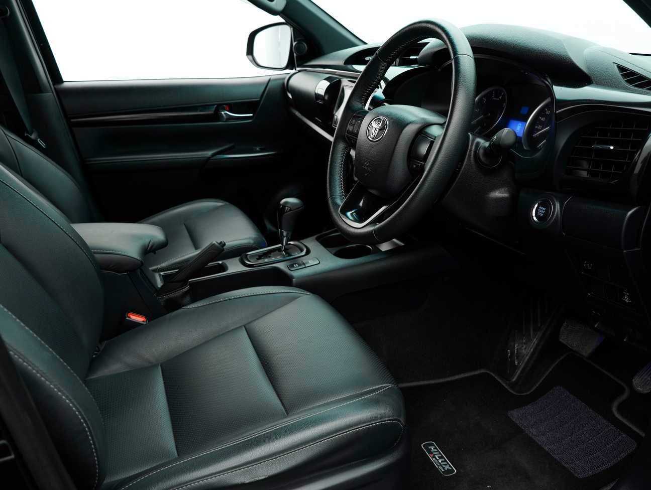 used 2019 Toyota HILUX DOUBLE CAB LE 4X4 2.4