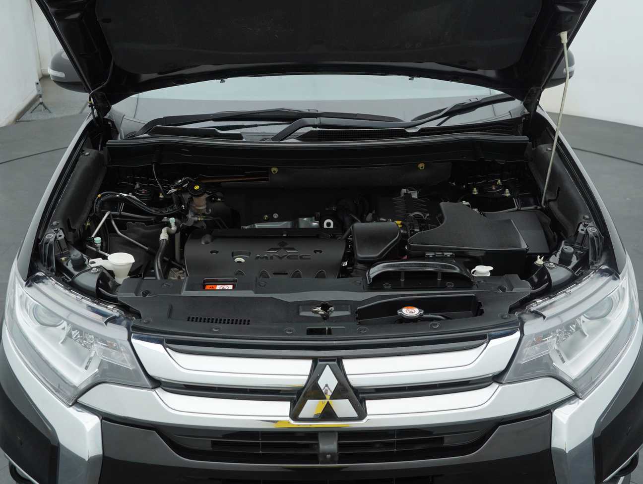 used 2020 Mitsubishi Outlander  2.0