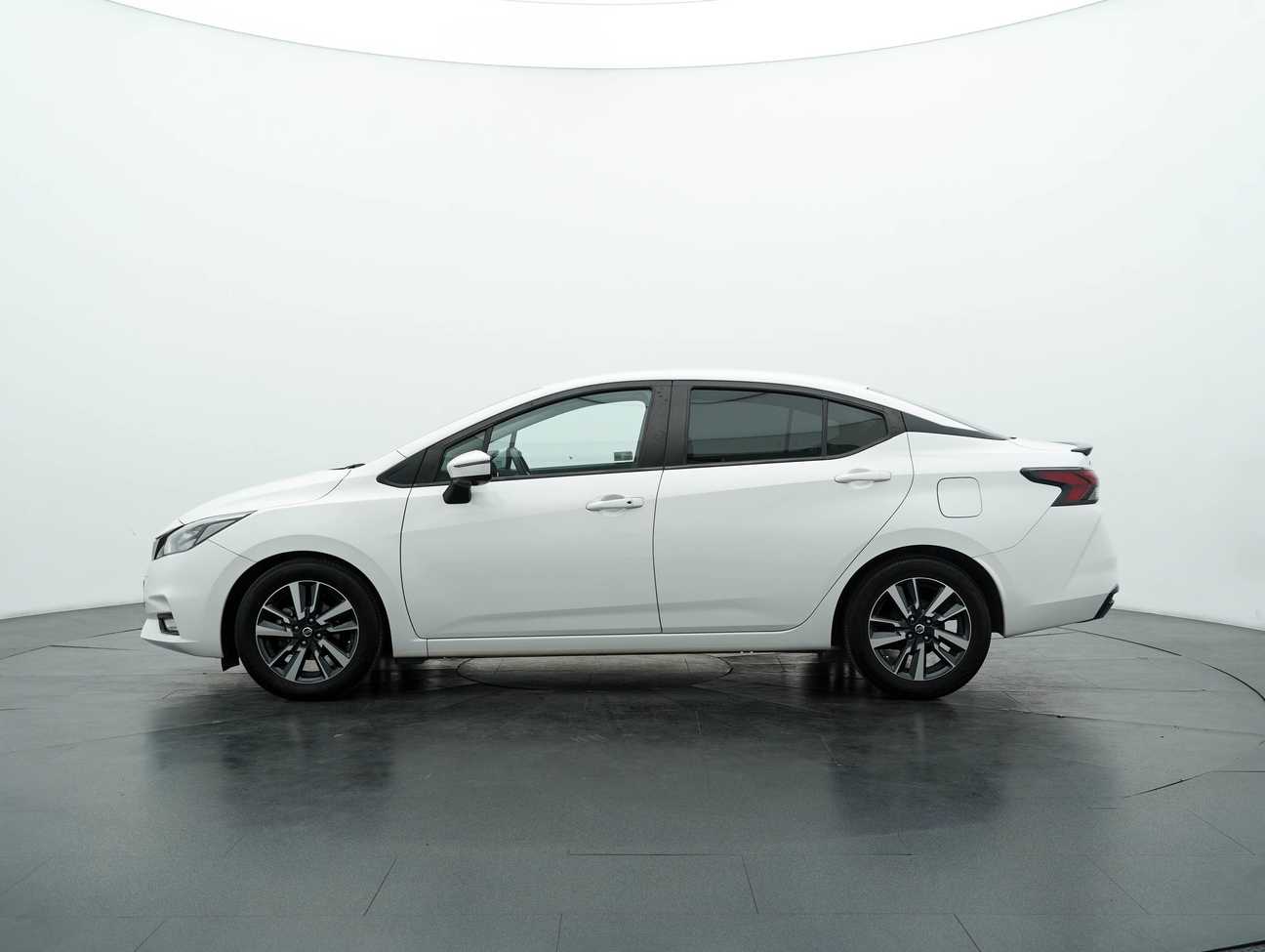 terpakai 2021 Nissan Almera VLT 1.0