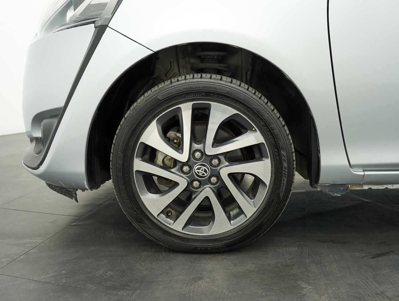 used 2017 Toyota Sienta V 1.5