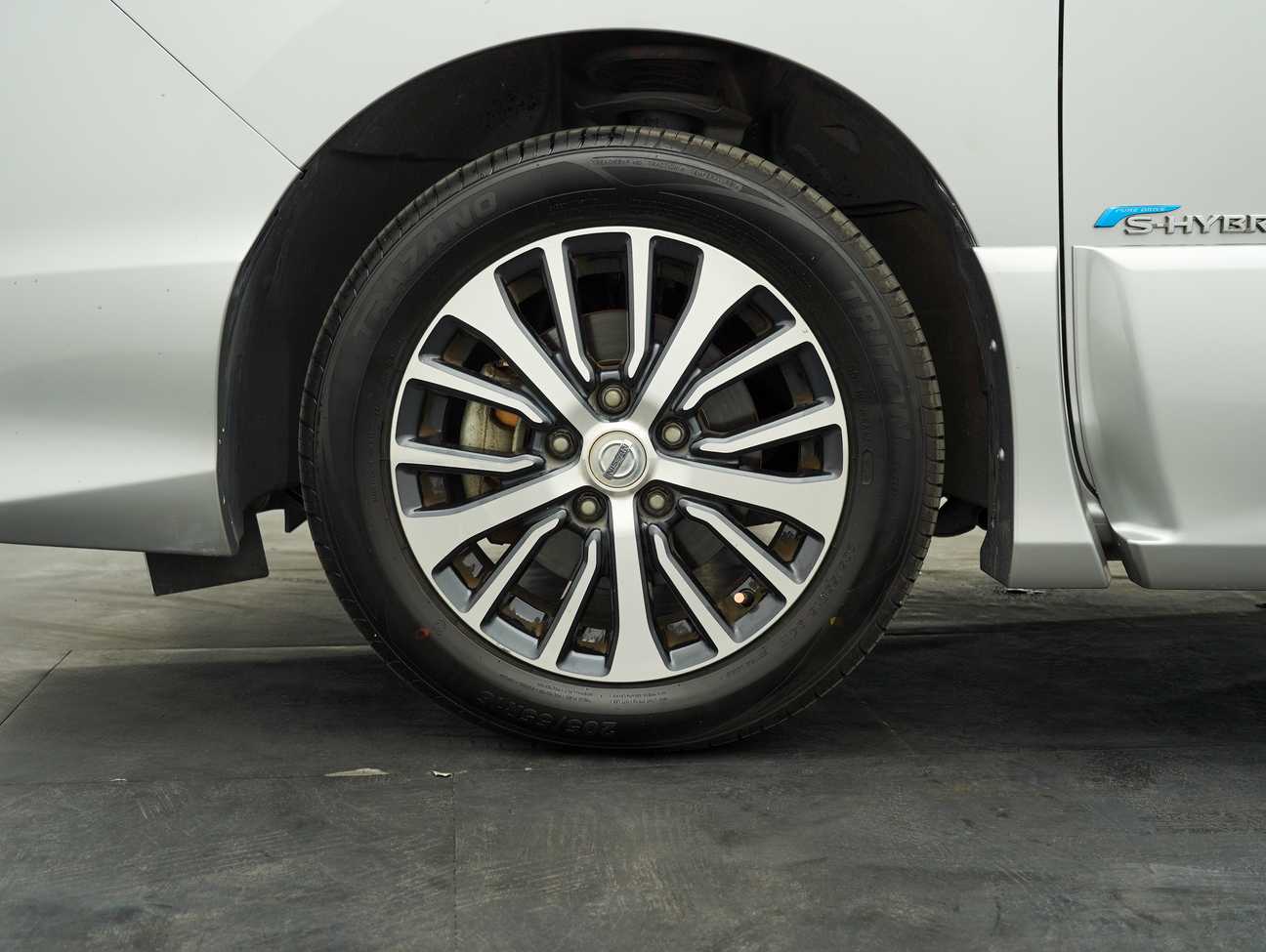 used 2017 Nissan Serena S-Hybrid High-Way Star 2.0