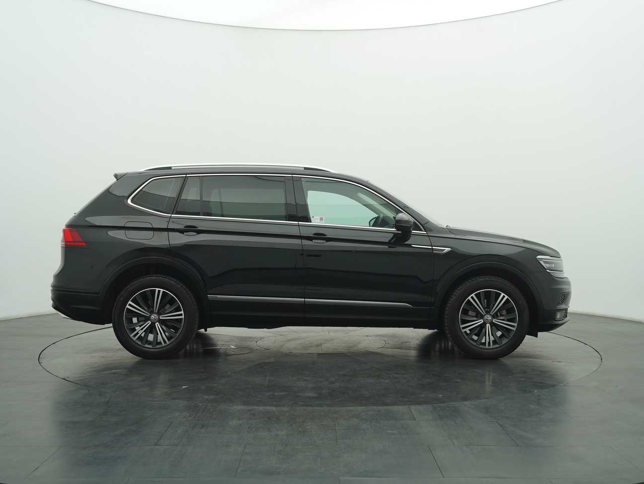 terpakai 2021 Volkswagen Tiguan Allspace Highline 1.4