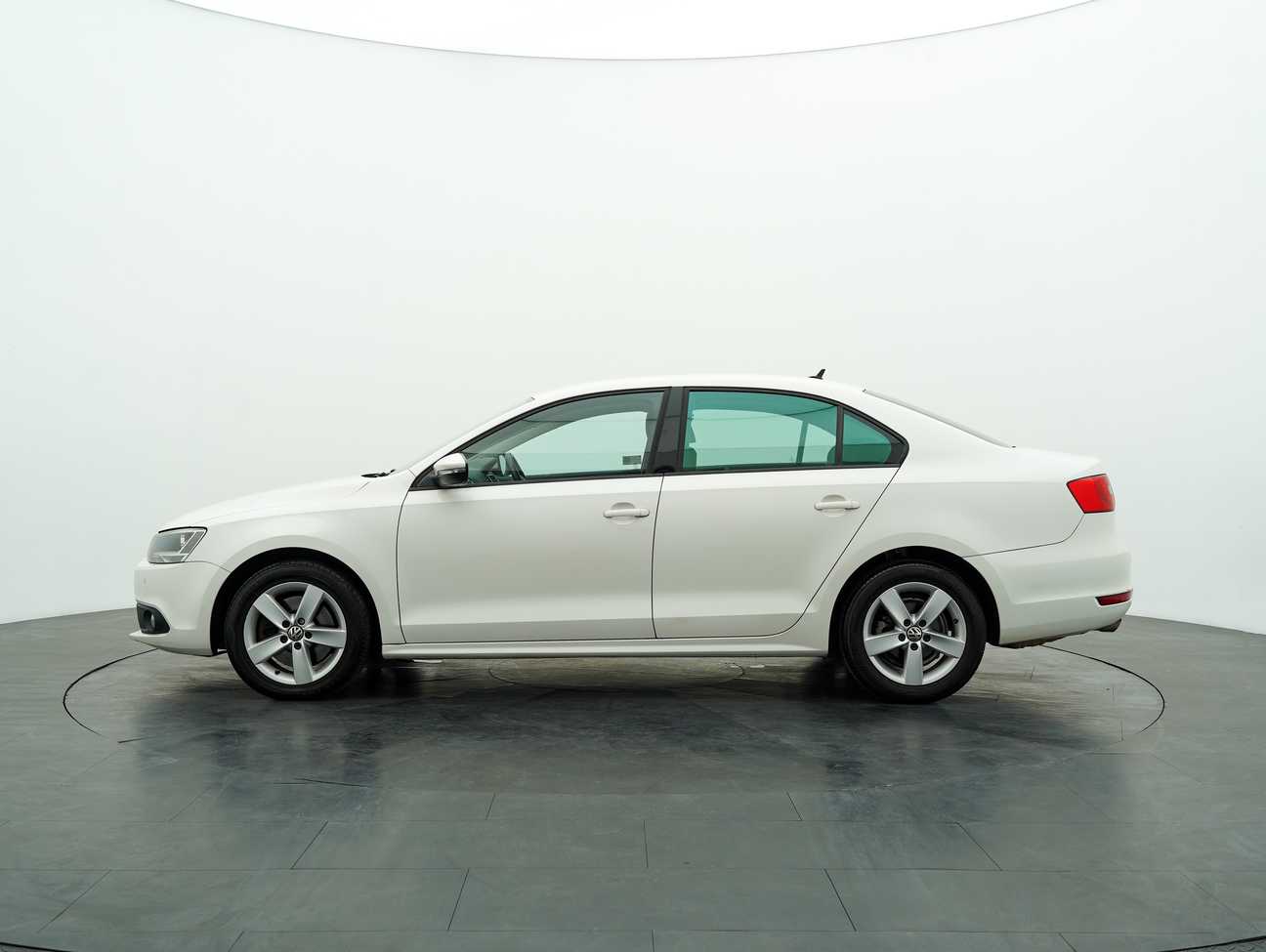 terpakai 2014 Volkswagen Jetta TSI 1.4
