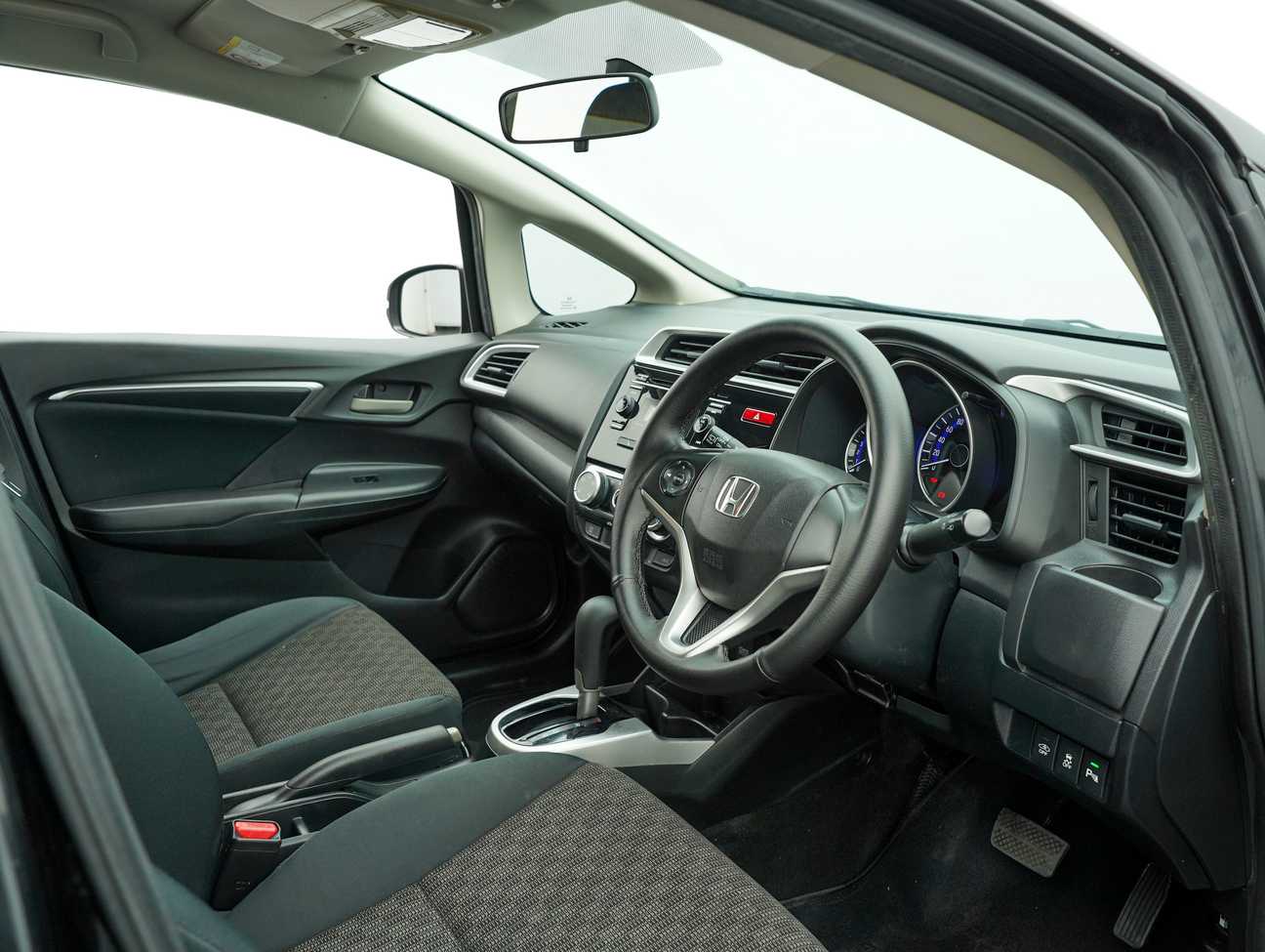 used 2015 Honda Jazz E 1.5