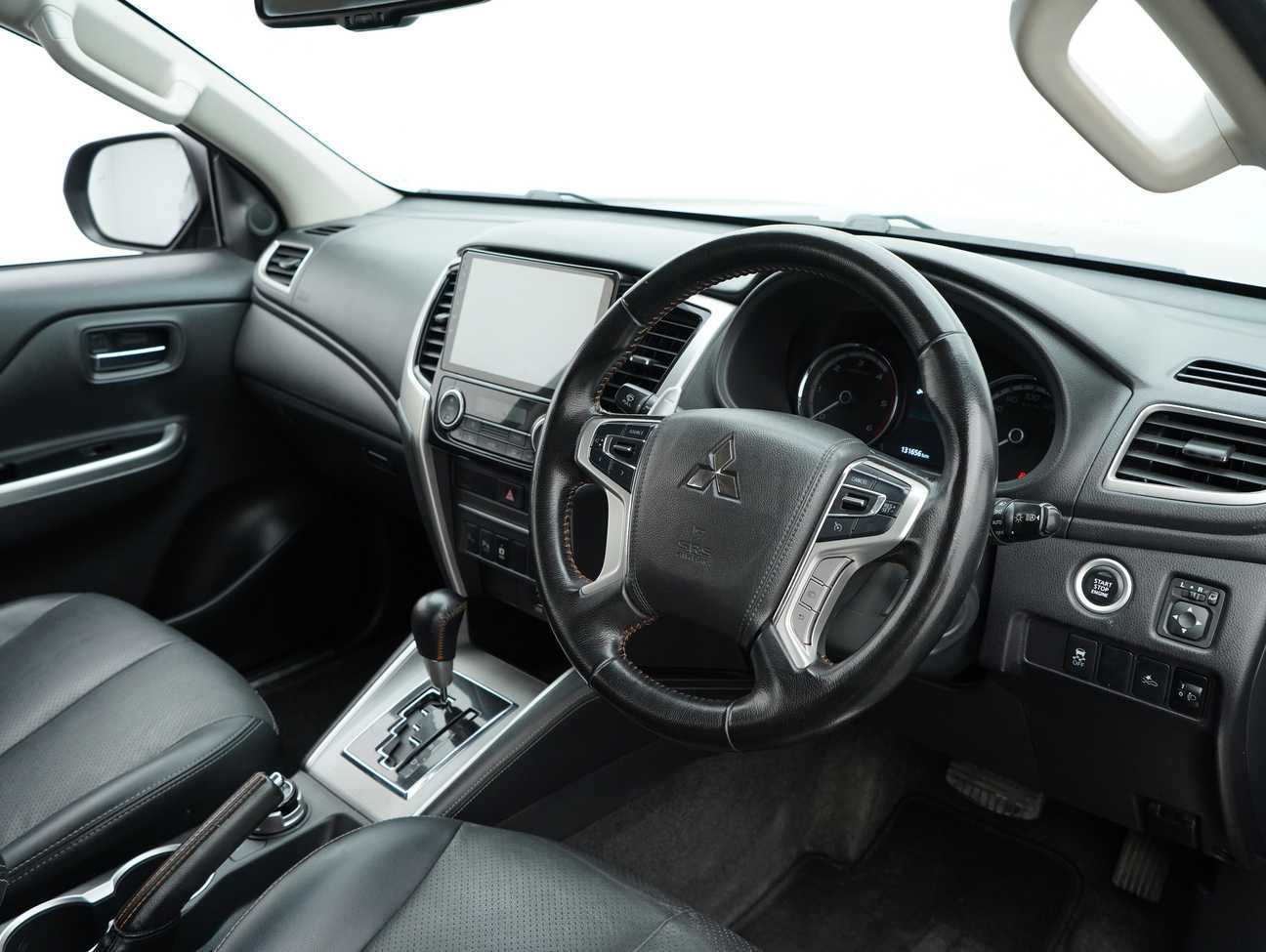terpakai 2022 Mitsubishi Triton VGT Athlete Dual Cab 4X4 2.4
