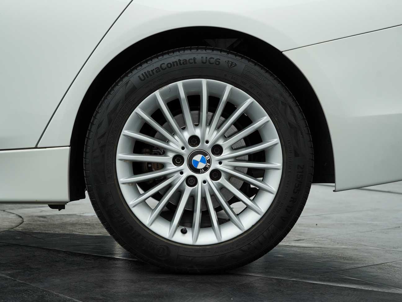 terpakai 2016 BMW 318i Luxury 1.5