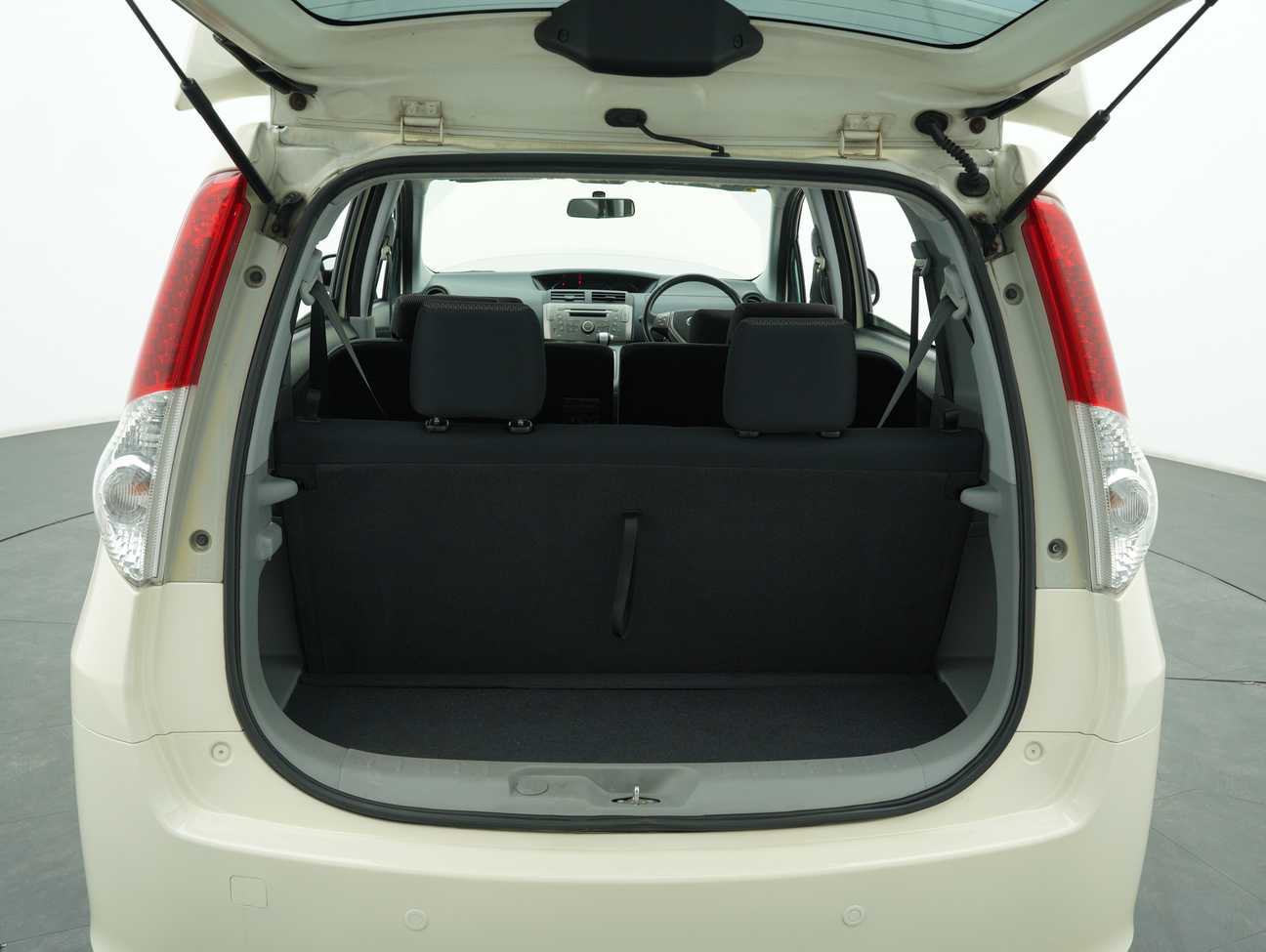 terpakai 2011 Perodua Alza EZi 1.5