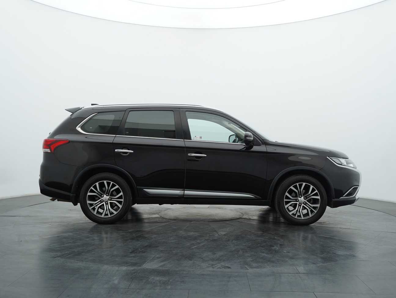 used 2020 Mitsubishi Outlander  2.0