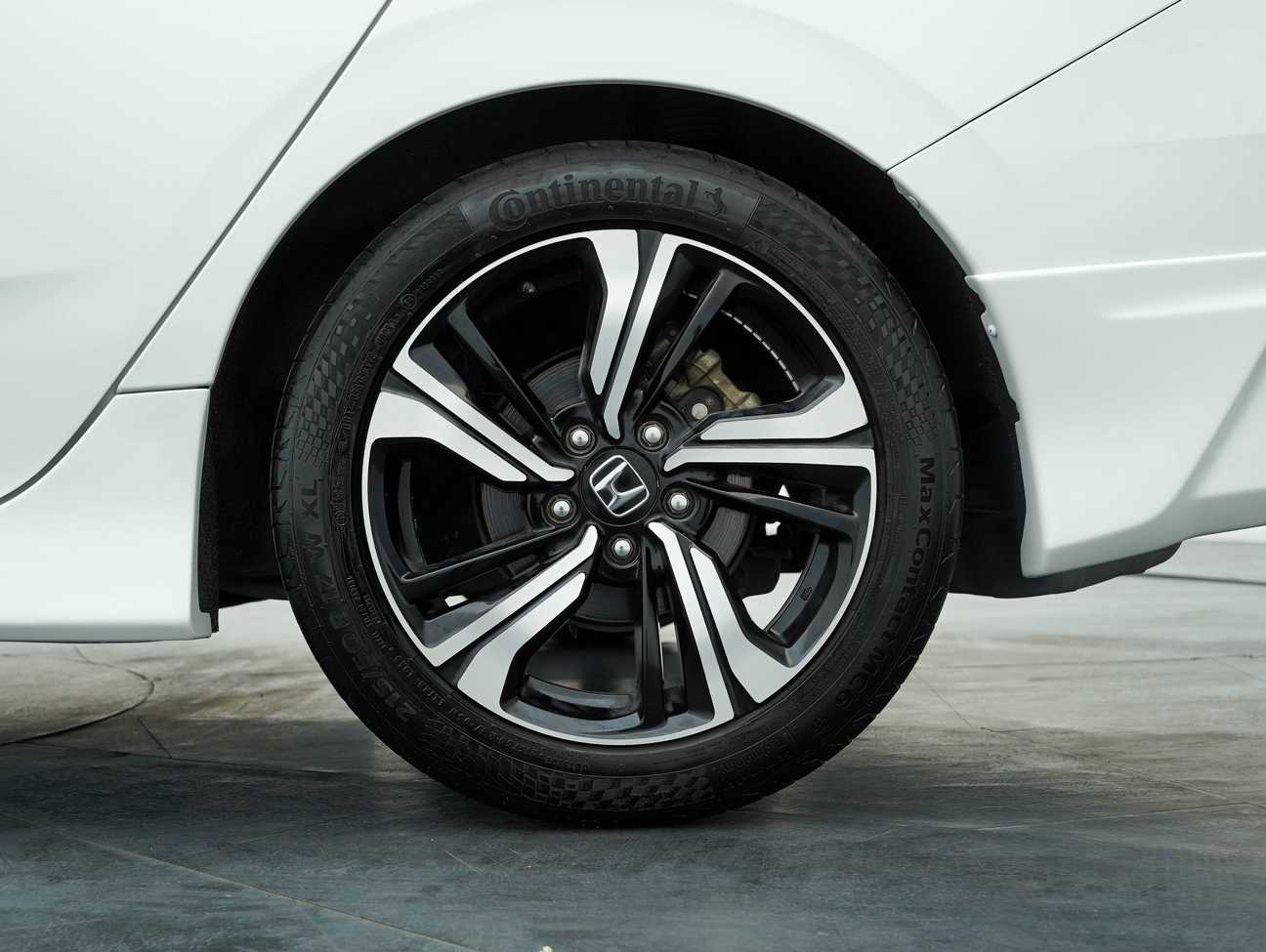 terpakai 2019 Honda Civic TC VTEC Premium 1.5