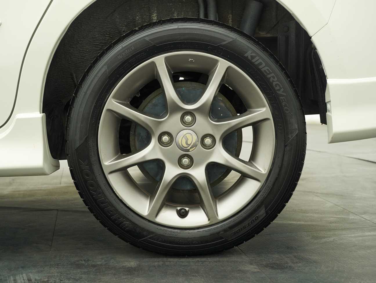 terpakai 2015 Perodua Alza Advance 1.5