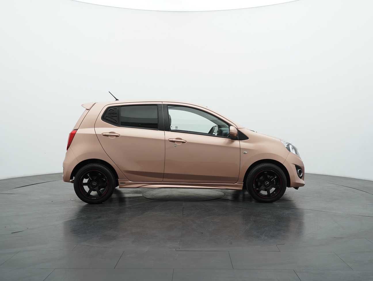 terpakai 2016 Perodua AXIA G 1.0