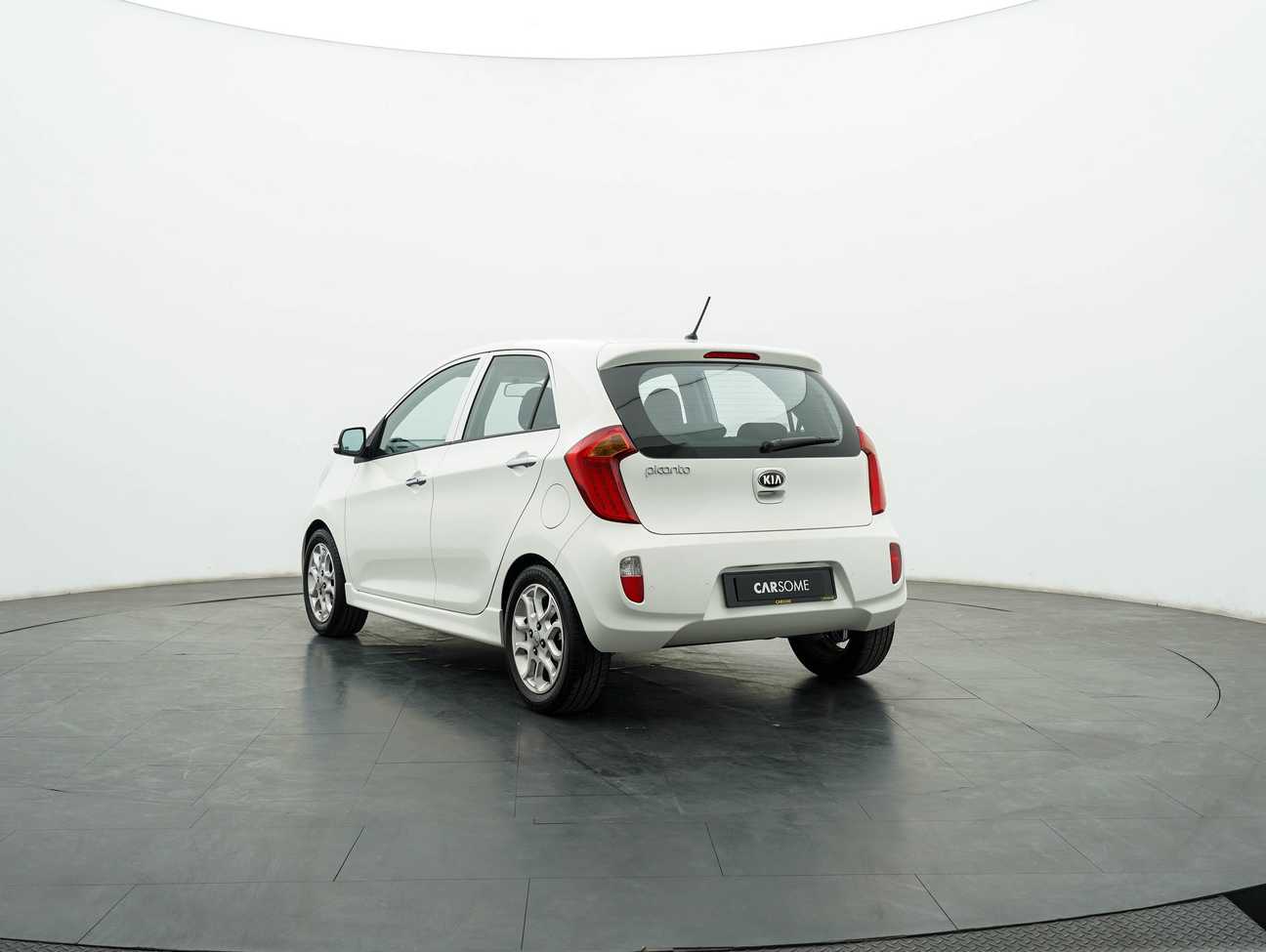 terpakai 2014 Kia Picanto  1.2