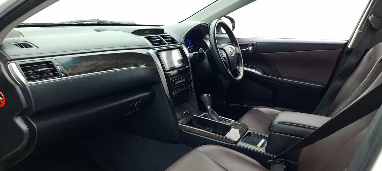 terpakai 2017 Toyota CAMRY GX 2.0