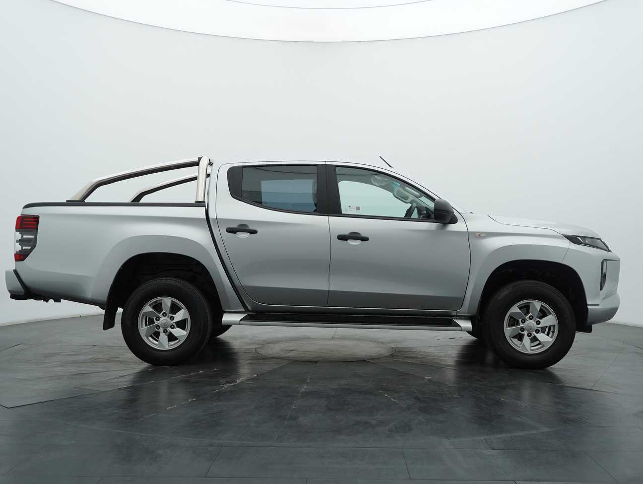 used 2019 Mitsubishi Triton VGT Dual Cab 4X4 2.4