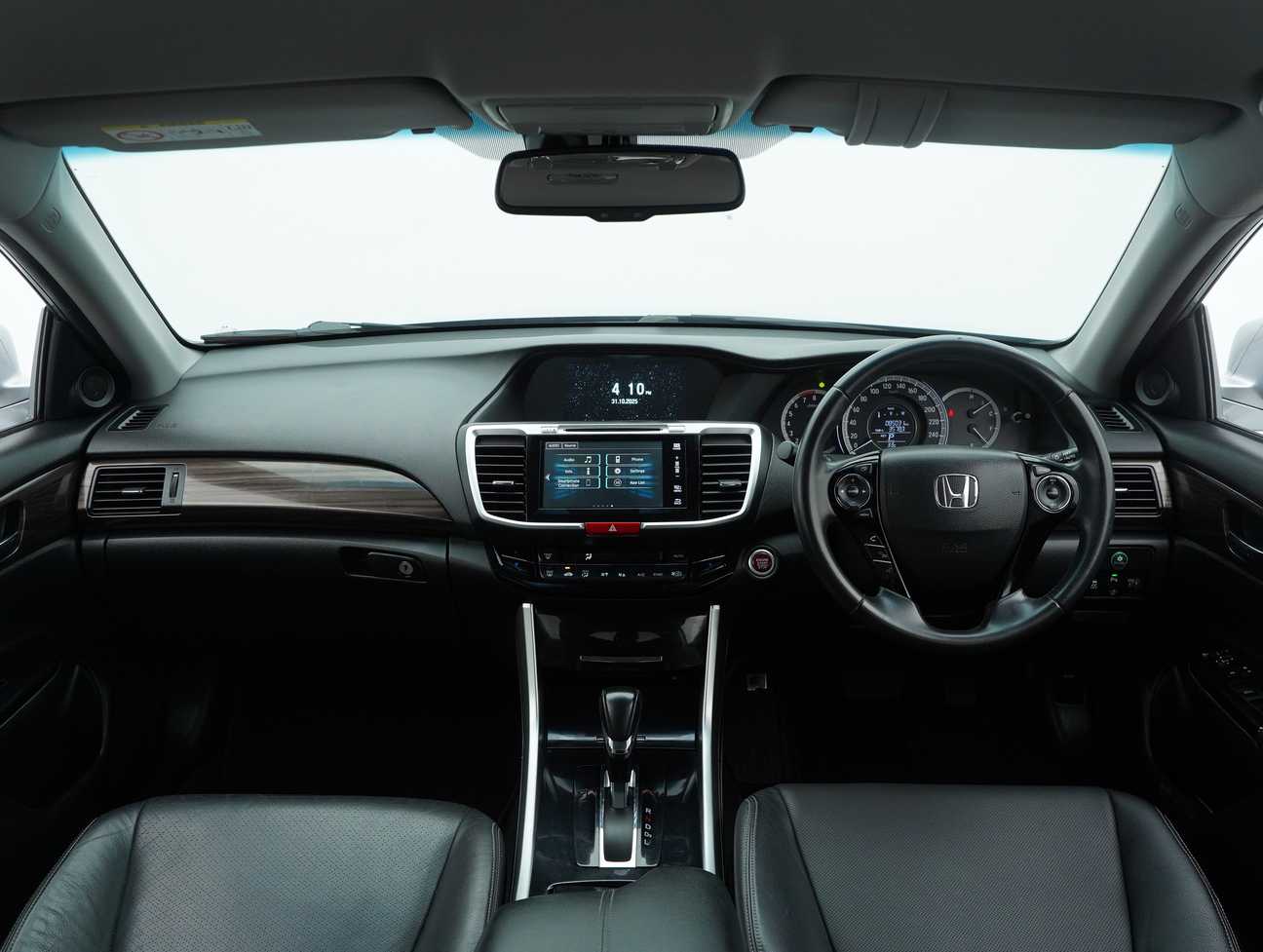 used 2017 Honda Accord VTi-L 2.0