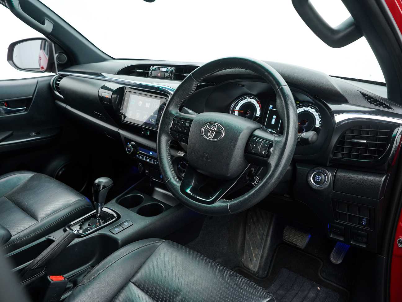 terpakai 2019 Toyota Hilux Black Edition Dual Cab 2.8