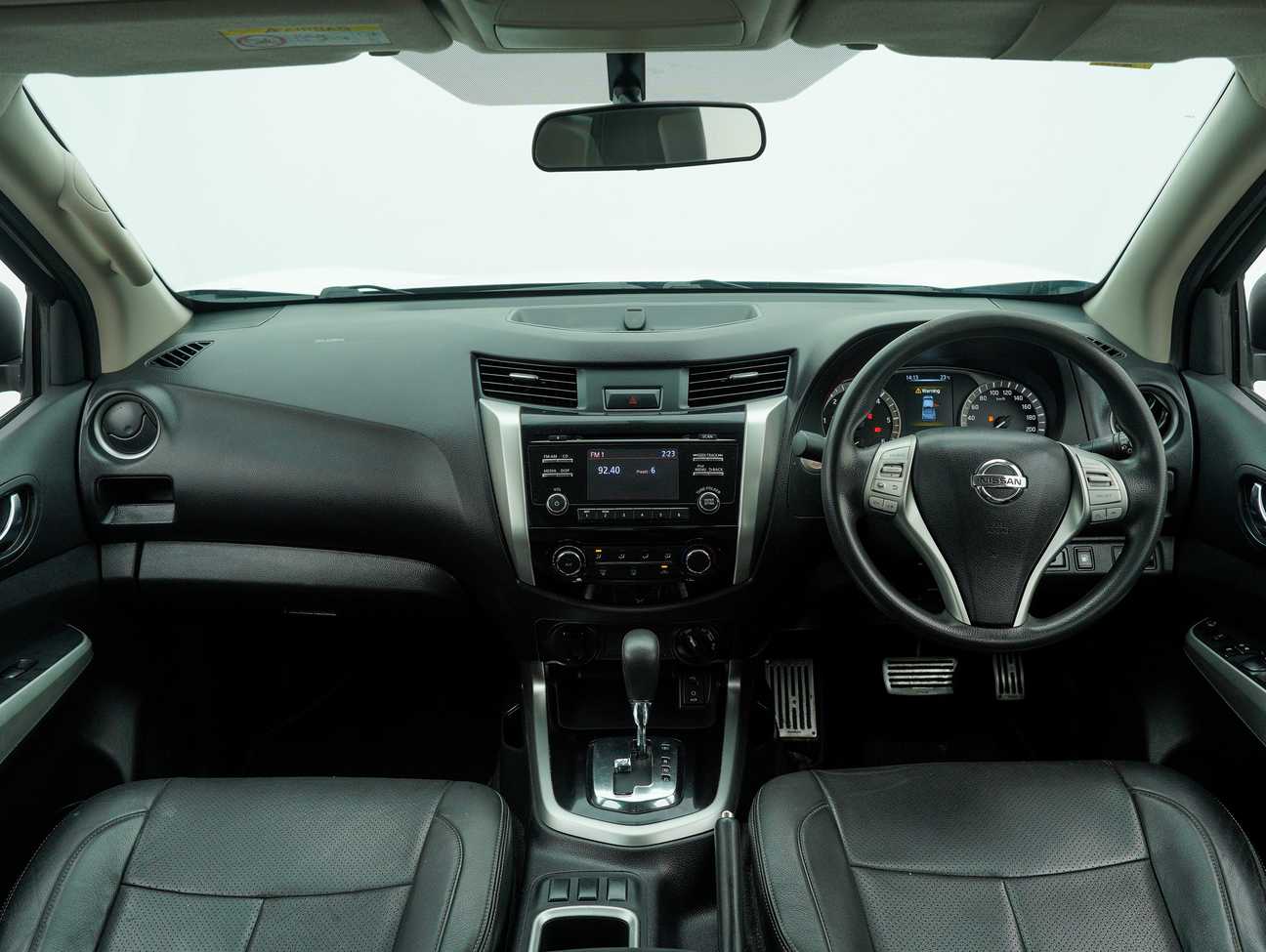 terpakai 2017 Nissan Navara NP300 V Dual Cab 2.5