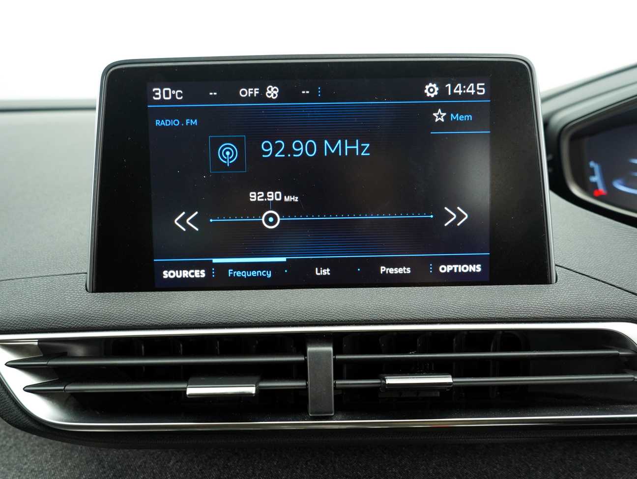 terpakai 2018 Peugeot 3008 THP Allure 1.6