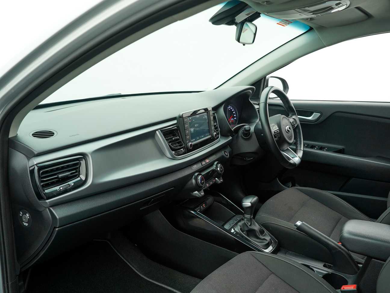 terpakai 2018 Kia Rio  1.4