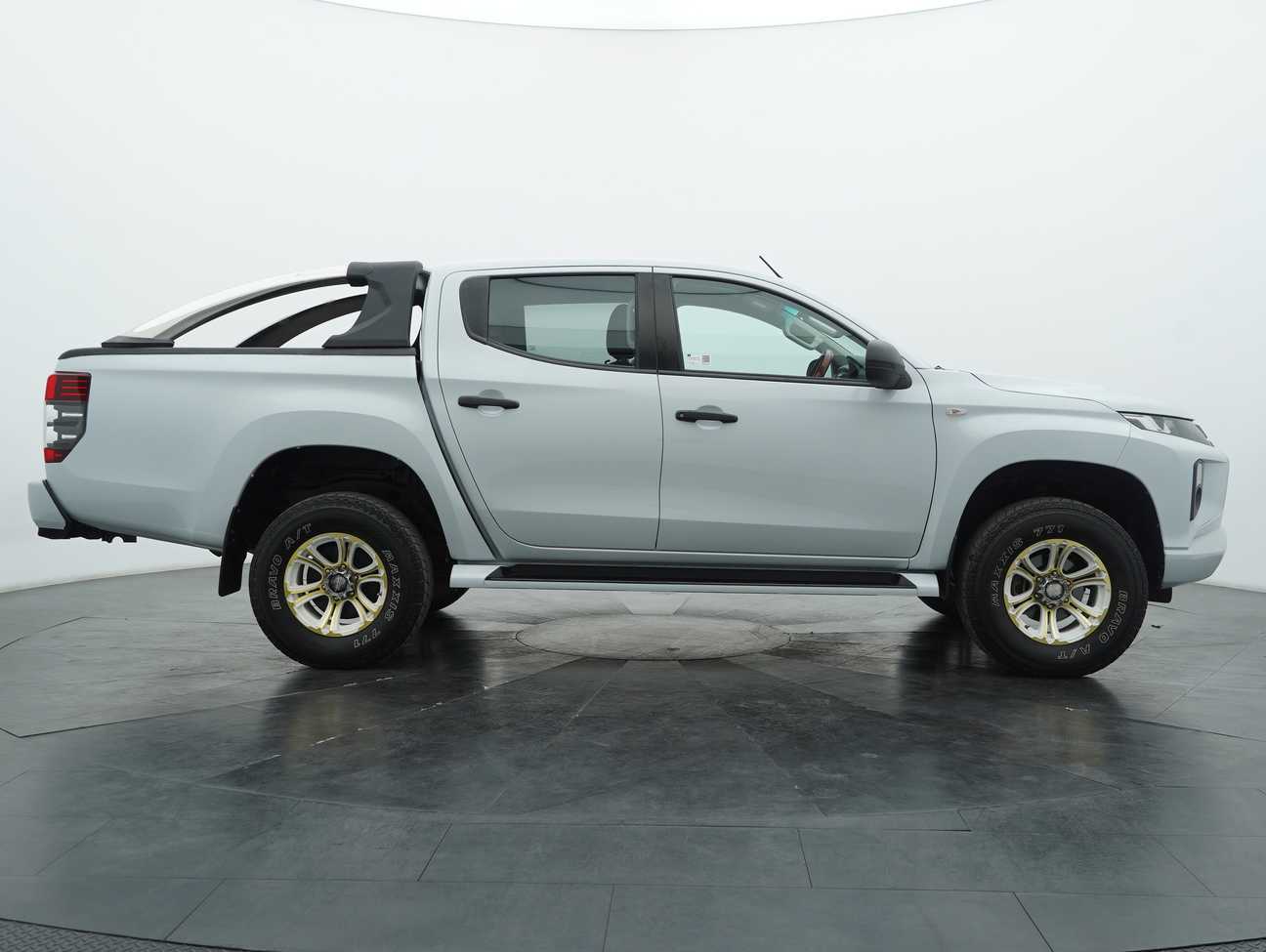 terpakai 2019 Mitsubishi Triton VGT Dual Cab 2.4