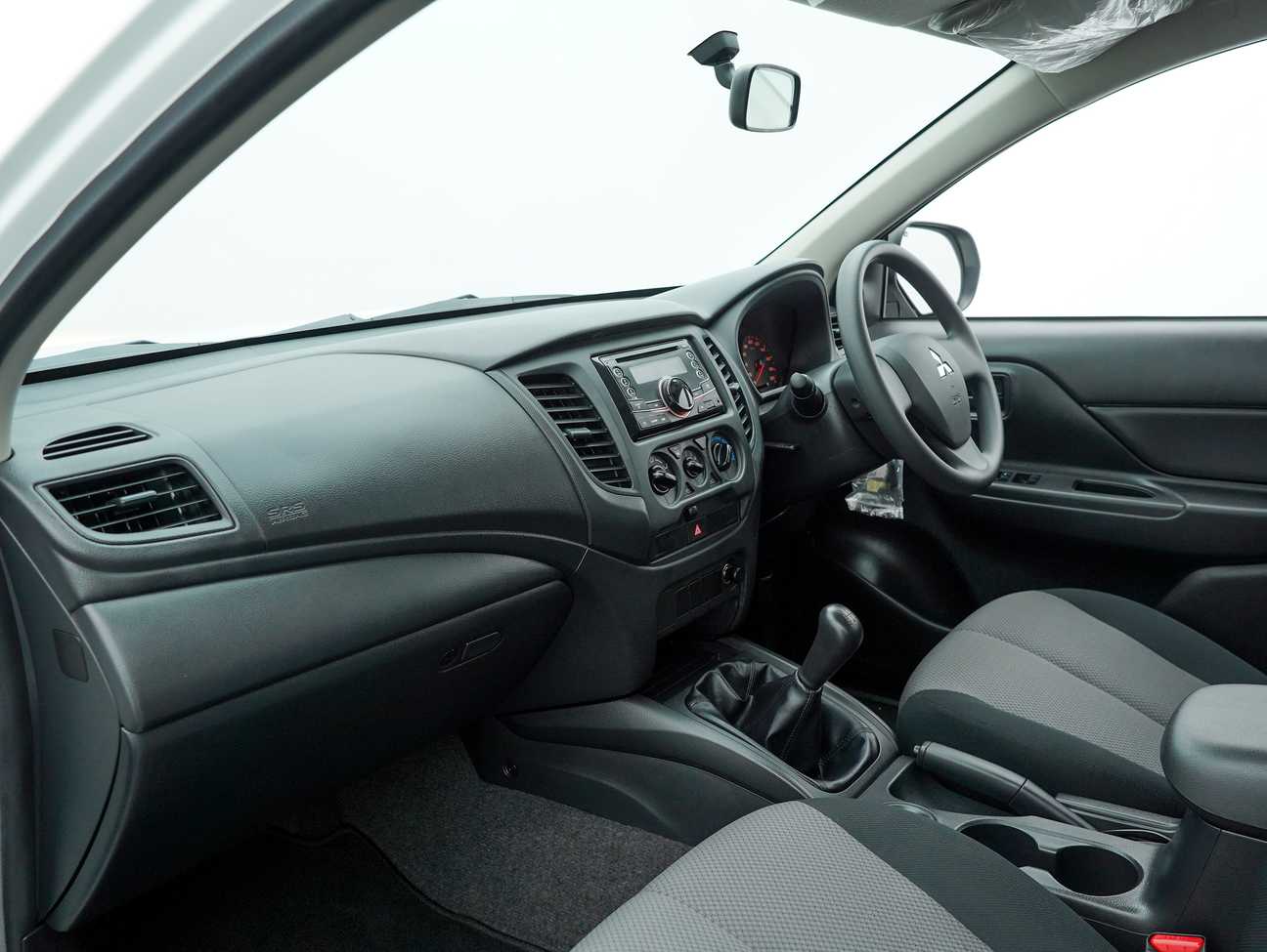 used 2022 Mitsubishi Triton Quest Dual Cab 4X2 2.5