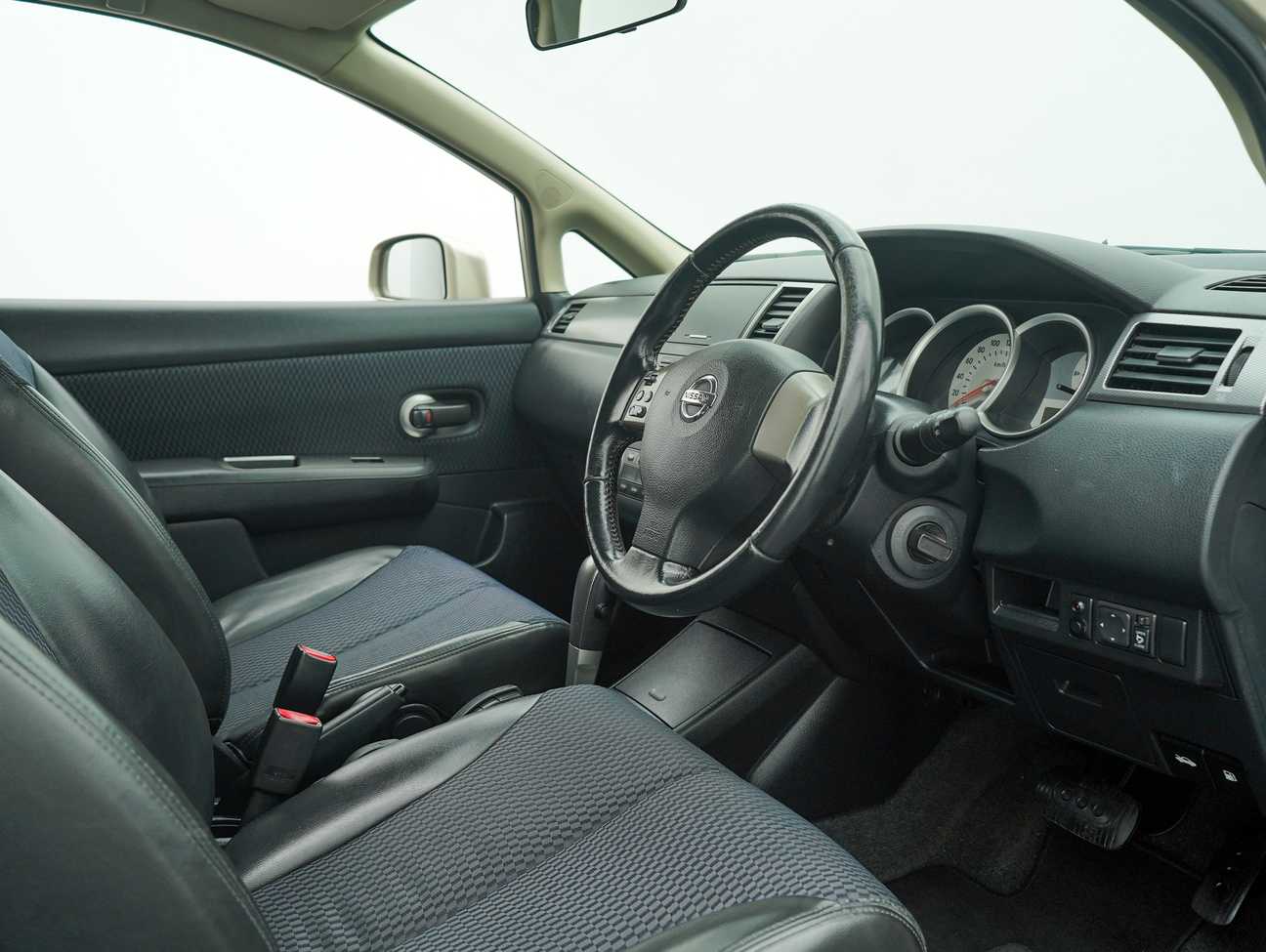 used 2014 Nissan Latio Comfort 1.8