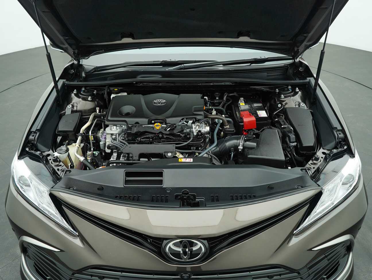 used 2023 Toyota Camry V 2.5