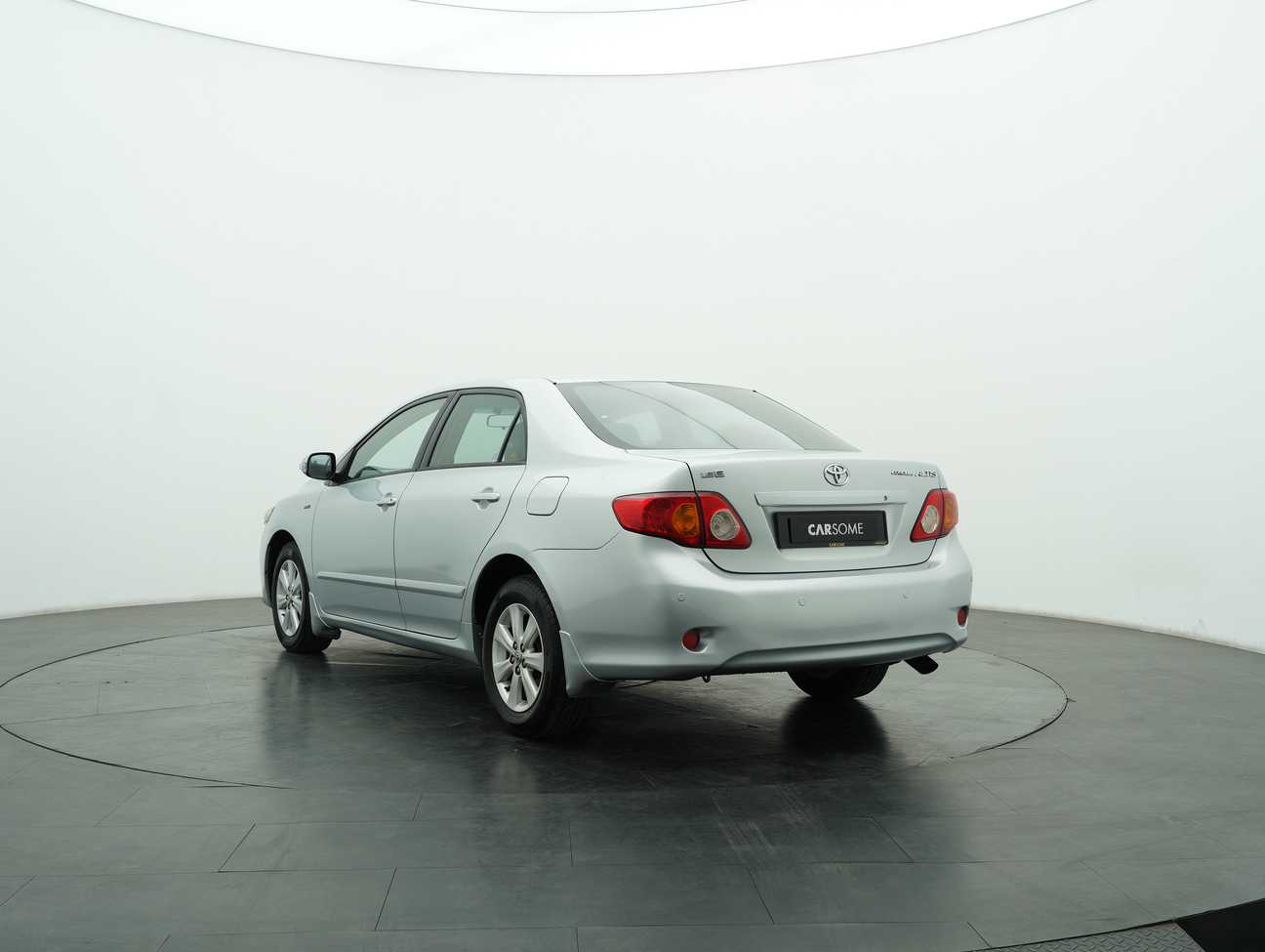 used 2010 Toyota Corolla Altis E 1.6