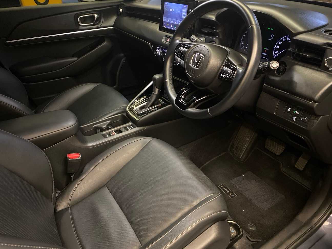 used 2024 Honda HR-V V 1.5