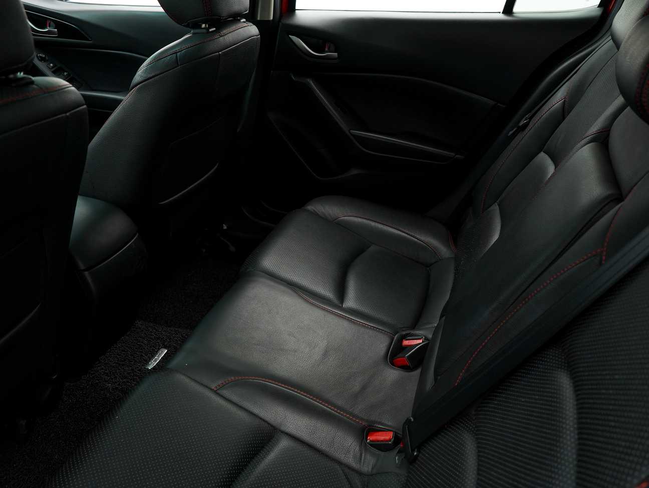 terpakai 2014 Mazda 3 SEDAN SKYACTIV-G (CBU) 2.0