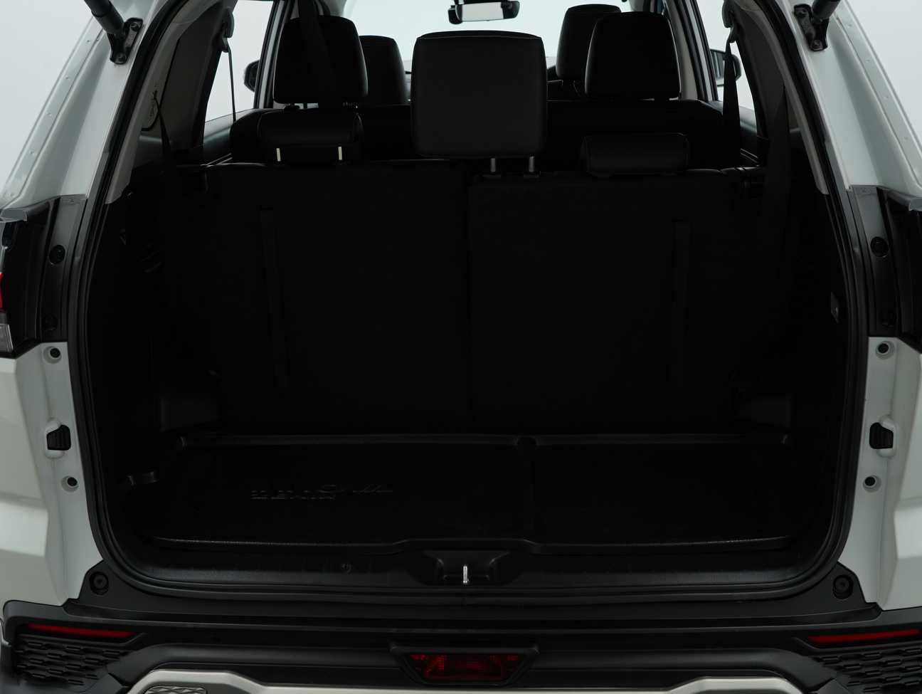 used 2023 Toyota Innova Zenix V 2.0