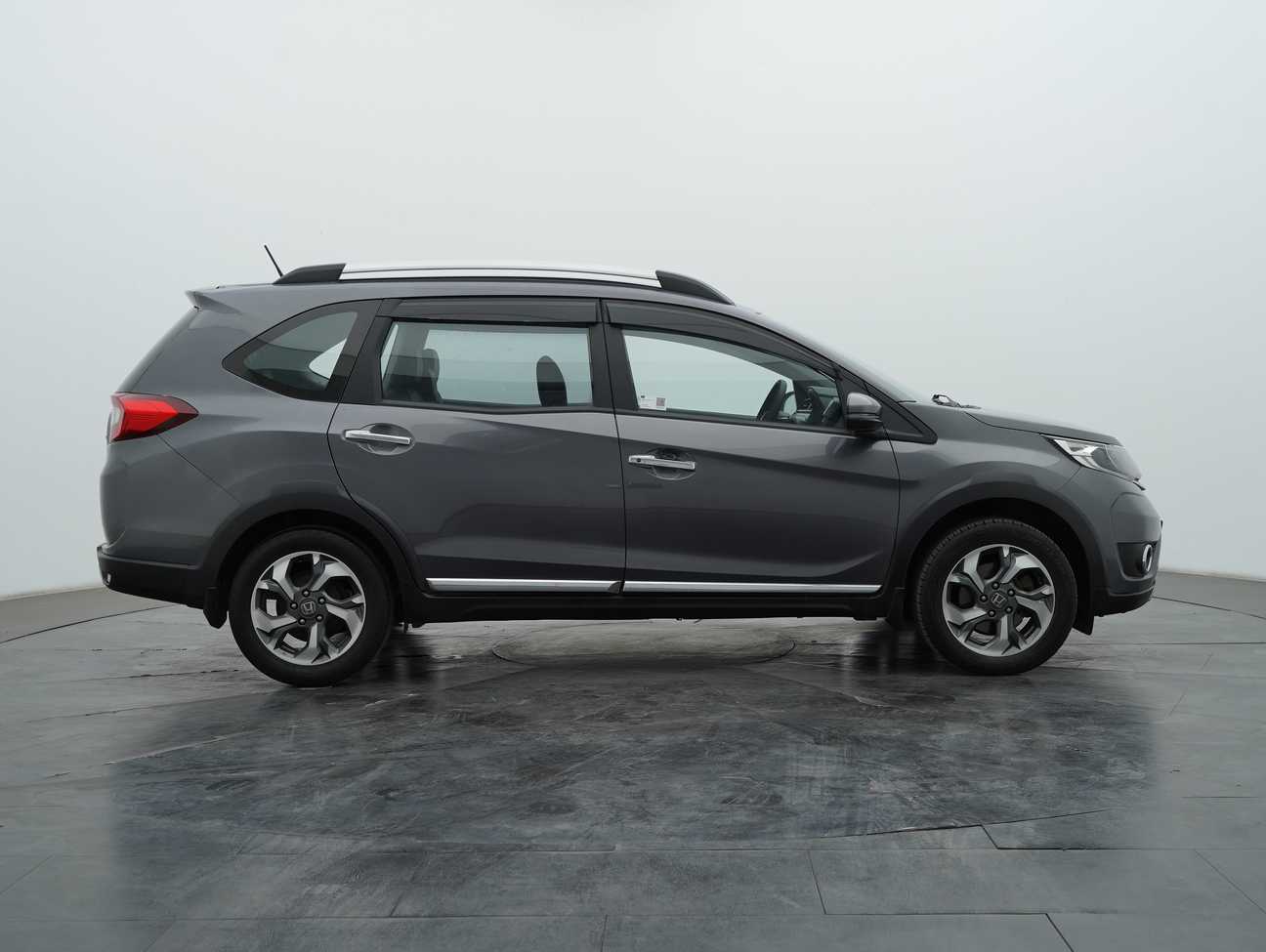 used 2017 Honda BR-V V 1.5