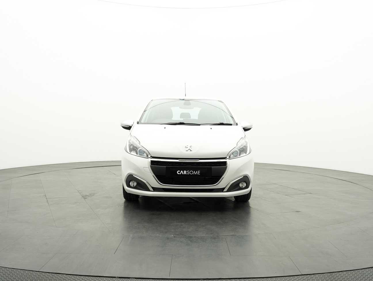 terpakai 2018 Peugeot 208 PureTech 1.2