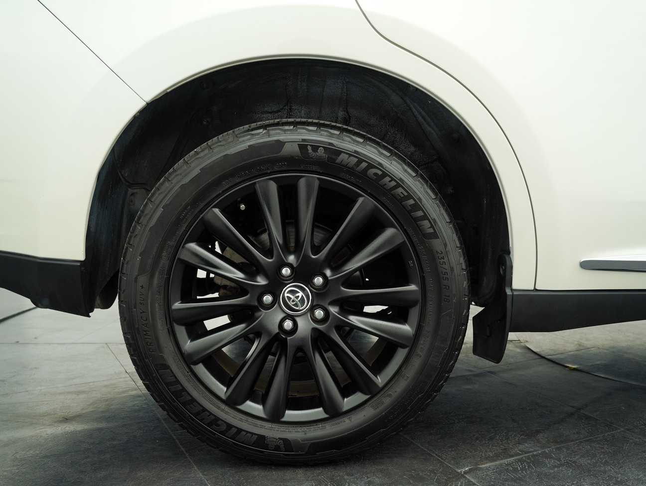 used 2016 Toyota Harrier Premium Advanced 2.0