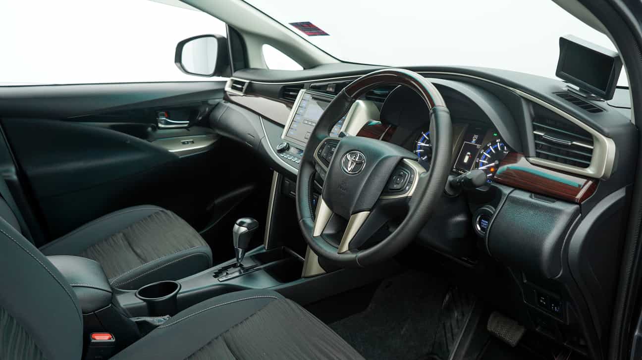 used 2017 Toyota INNOVA G 2.0