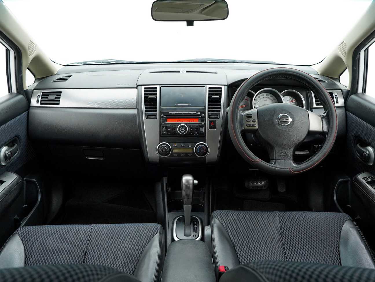 used 2012 Nissan Latio Comfort 1.8